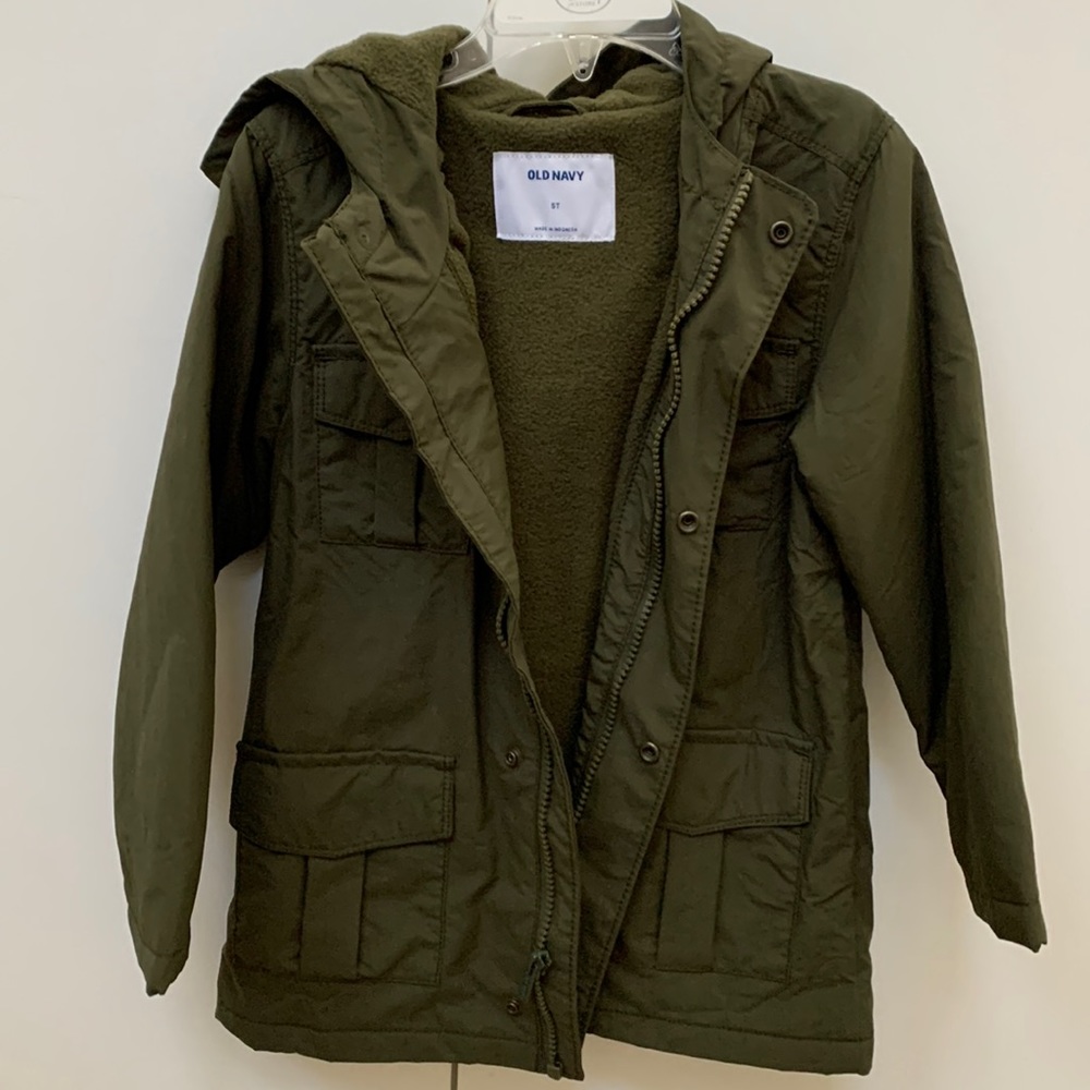 Old Navy jacket w/fleece lining inside size 5t Army Green